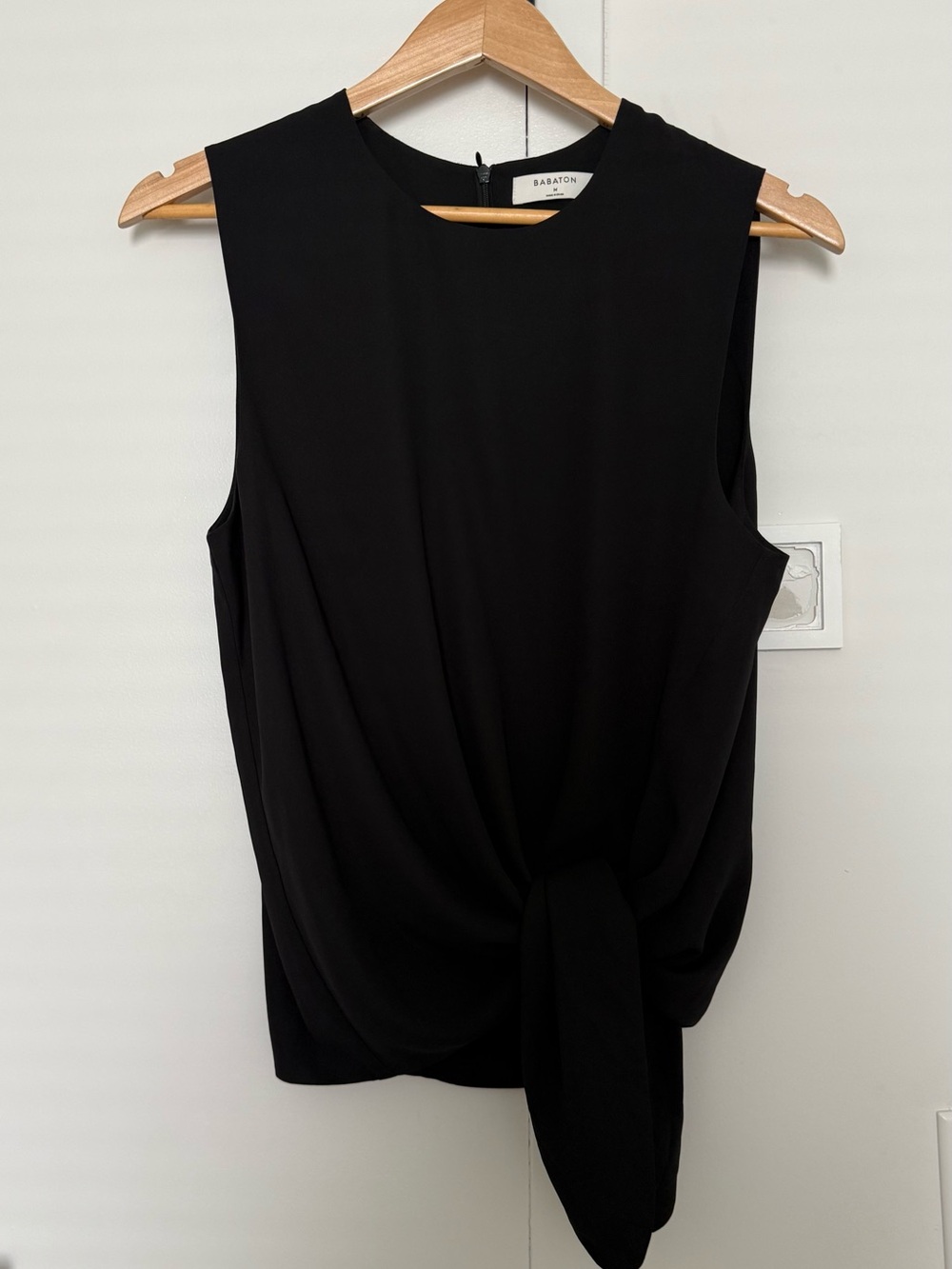 Babaton Black Twist-Hem Sleeveless Tank